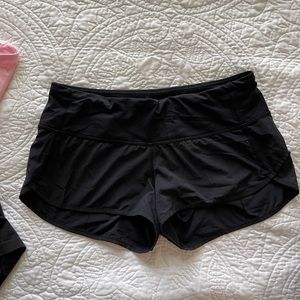 LULULEMON SPEED UP SHORTS 2.5”